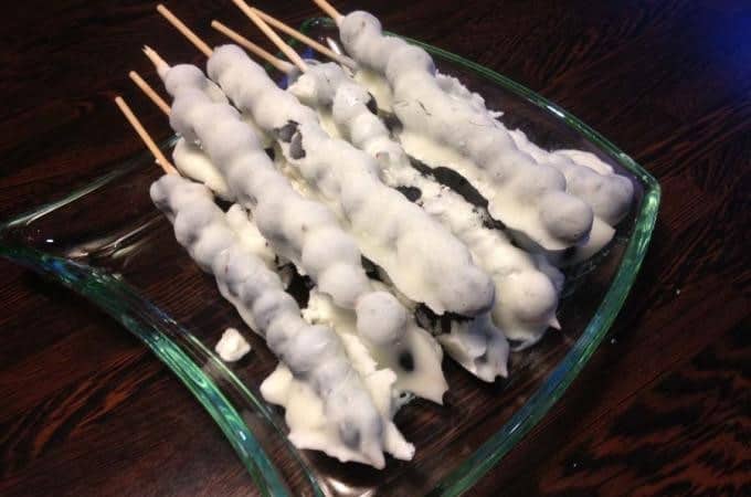 Blueberries on a stick covered with Yogurt and frozen for an berry Ice cream lolly