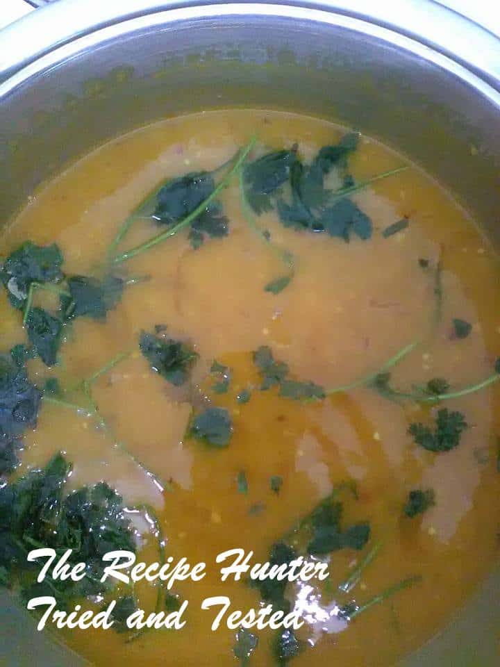 a butternut and pea soup mixture