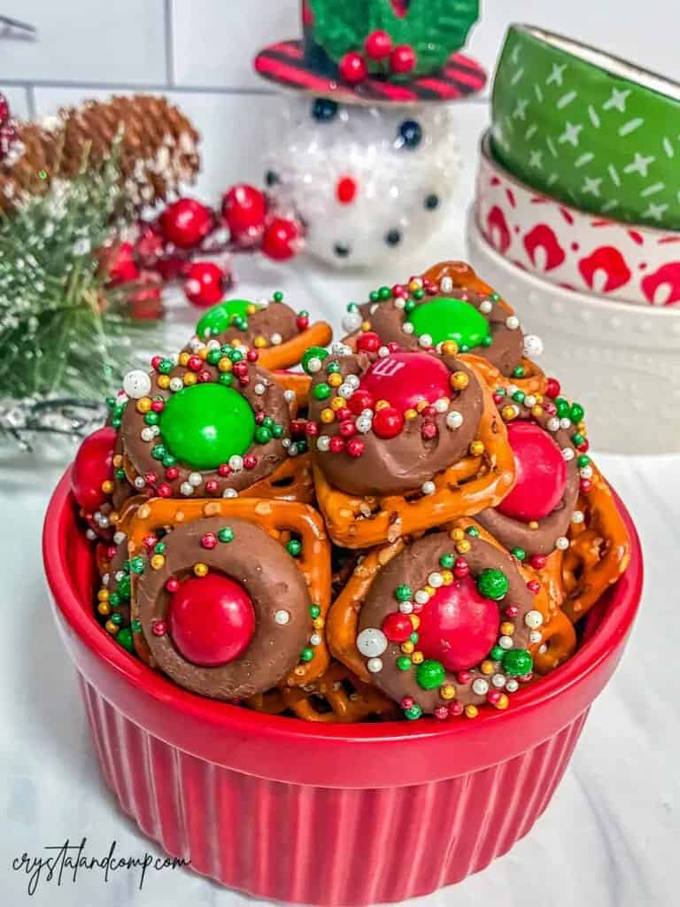 Christmas Pretzel Bites