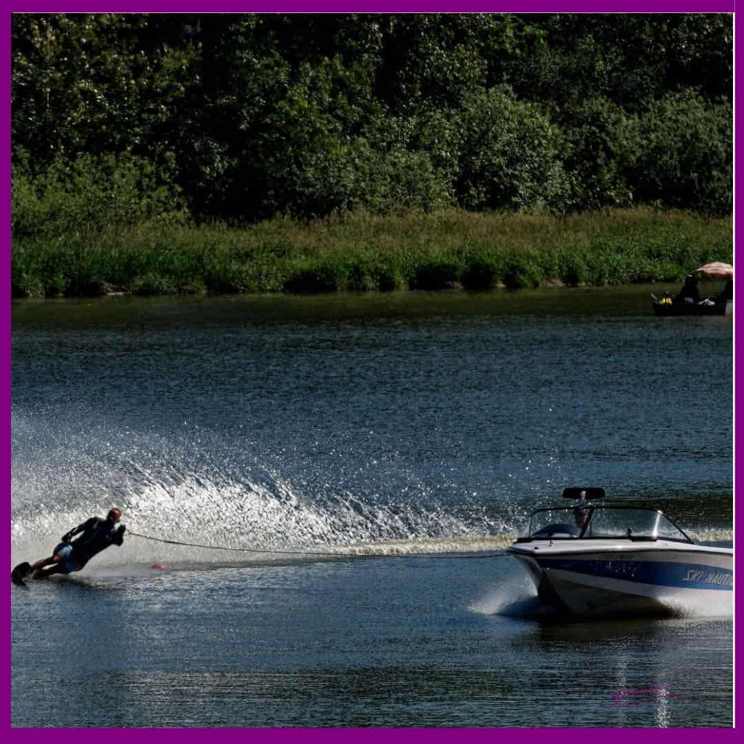 Waterskiing